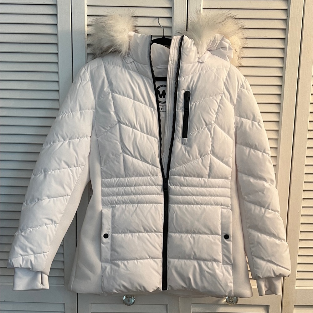 Michael Kors White Quilted Ski Jacket with Faux Fur Hood